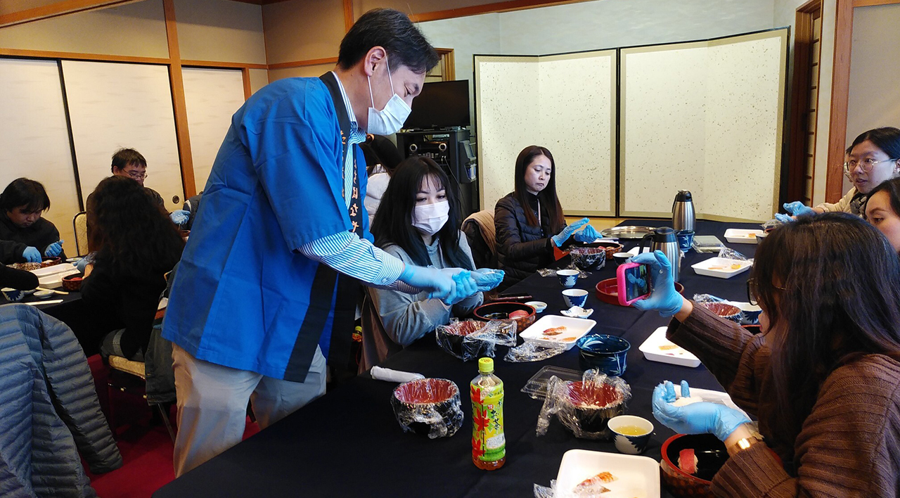 img_101_04_mv_resize.jpg